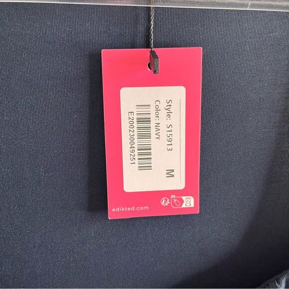 NWT EDIKTED Rain Cupped Long Sleeve Top Navy Medium - Picture 6 of 14